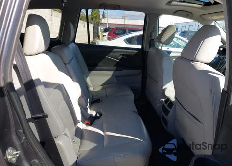 2017 Honda Pilot Ex-L z USA, uszkodzony, nr VIN 5FNYF6H57HB021350